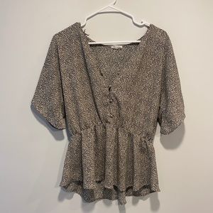 Large mid sleeve blouse